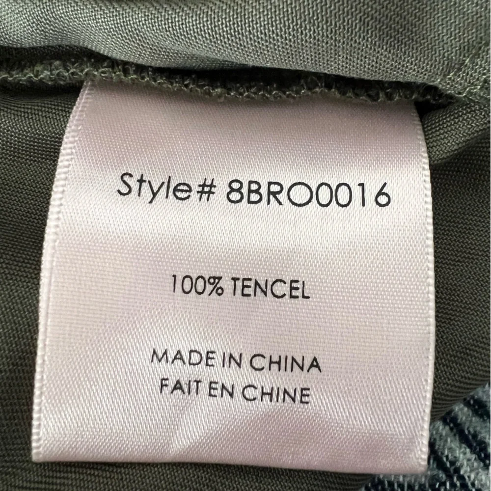 Badgley Mischka tweed collection. Olive green biscuit belted jumper. Size Small - Picture 9 of 11